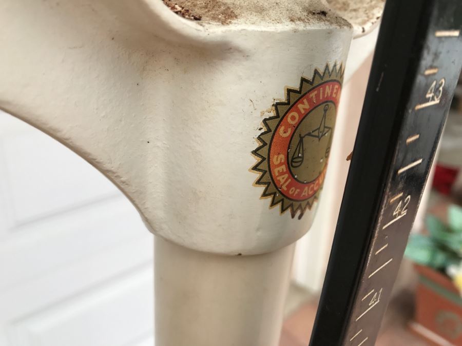 Vintage Physician's Medical Scale Continental Scale Works Chicago Cast Iron [Photo 9]