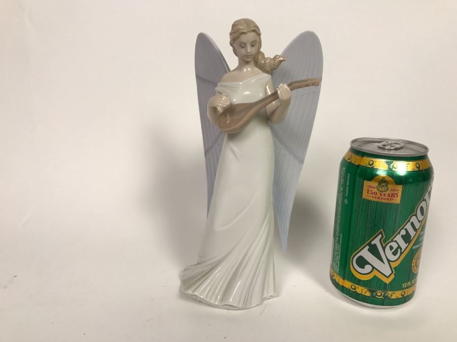 Lladro Angel Figurine [Photo 3]