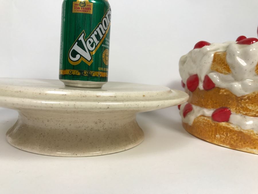 Footed Cake Stand With Dome [Photo 8]