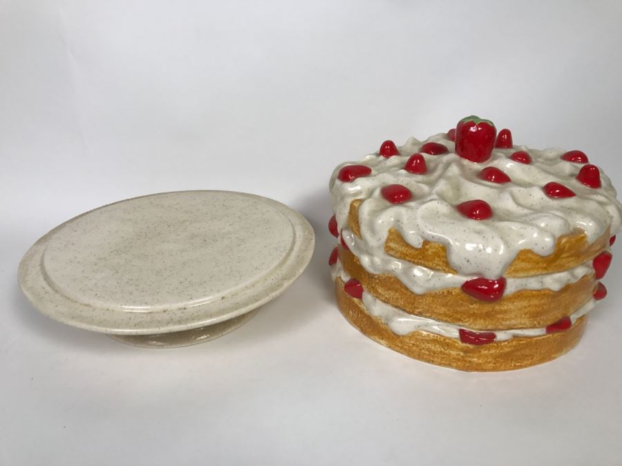 Footed Cake Stand With Dome [Photo 5]