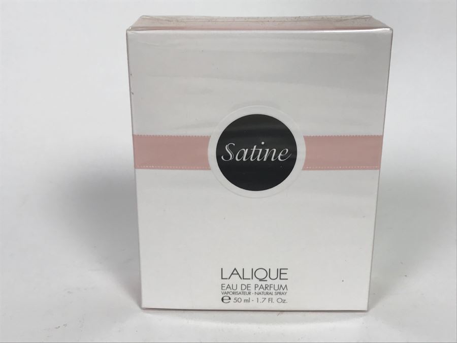New Lalique Satine Perfume [Photo 1]