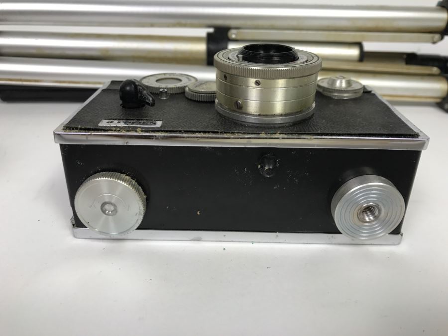 Vintage Argus Film Camera With Tripod [Photo 13]