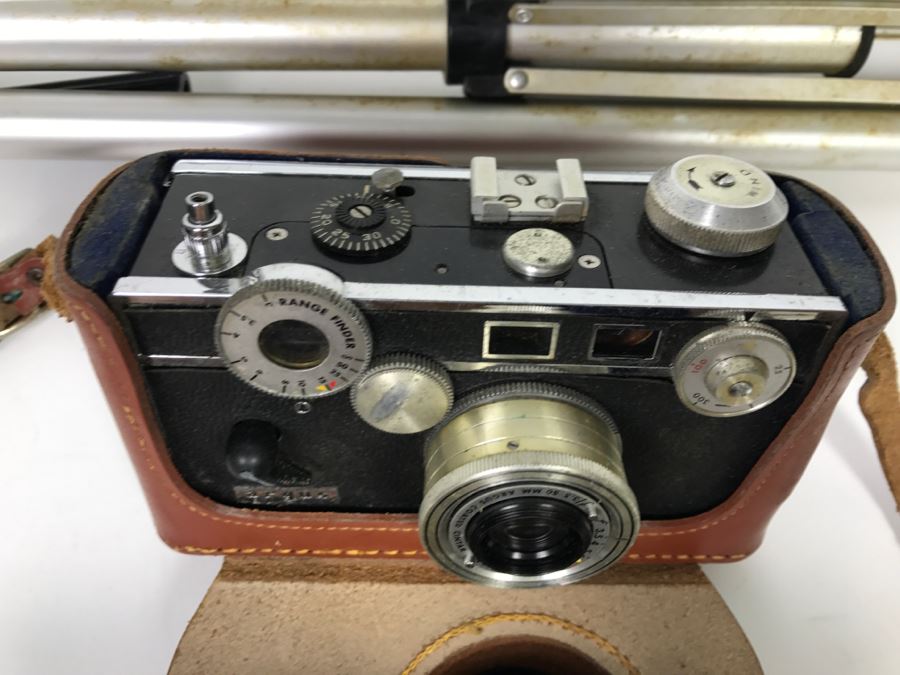 Vintage Argus Film Camera With Tripod [Photo 9]