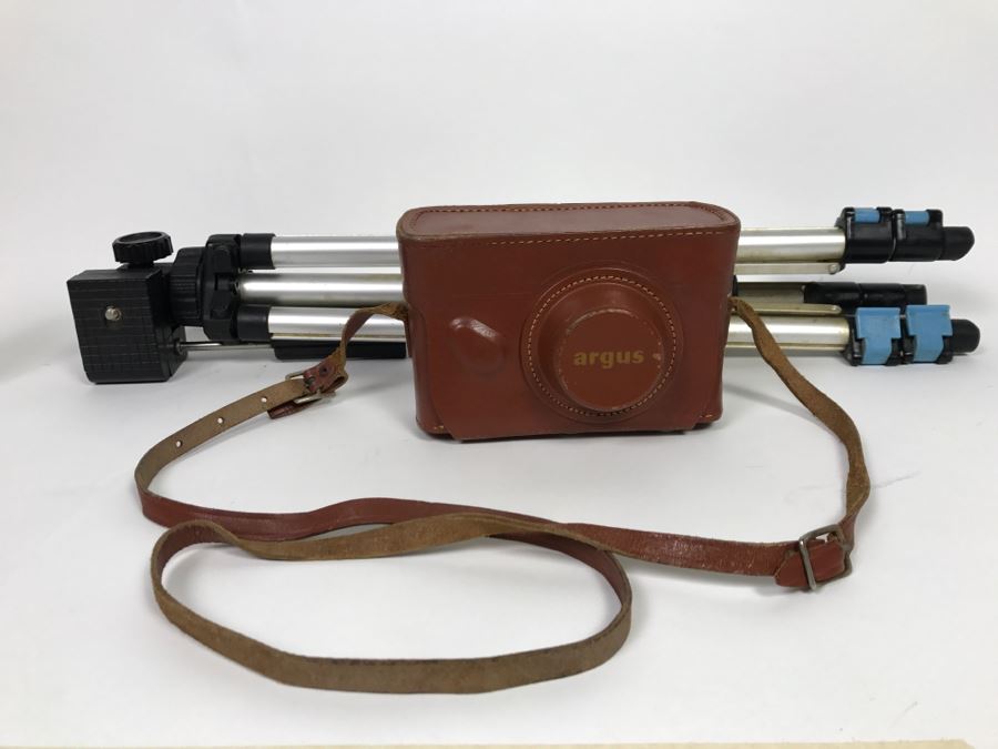 Vintage Argus Film Camera With Tripod [Photo 3]