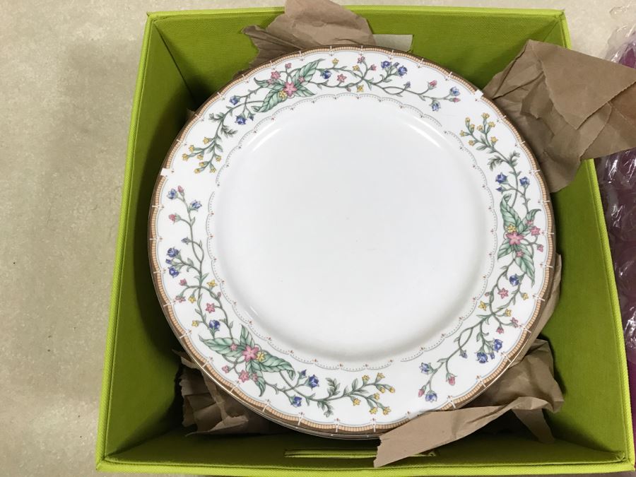 China Setting For 10 Farberware Fine China Wellesley Katherine Babanovsky Plus Creamer Sugar Large Bowls - See Photos [Photo 11]