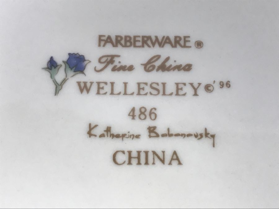 China Setting For 10 Farberware Fine China Wellesley Katherine Babanovsky Plus Creamer Sugar Large Bowls - See Photos [Photo 9]