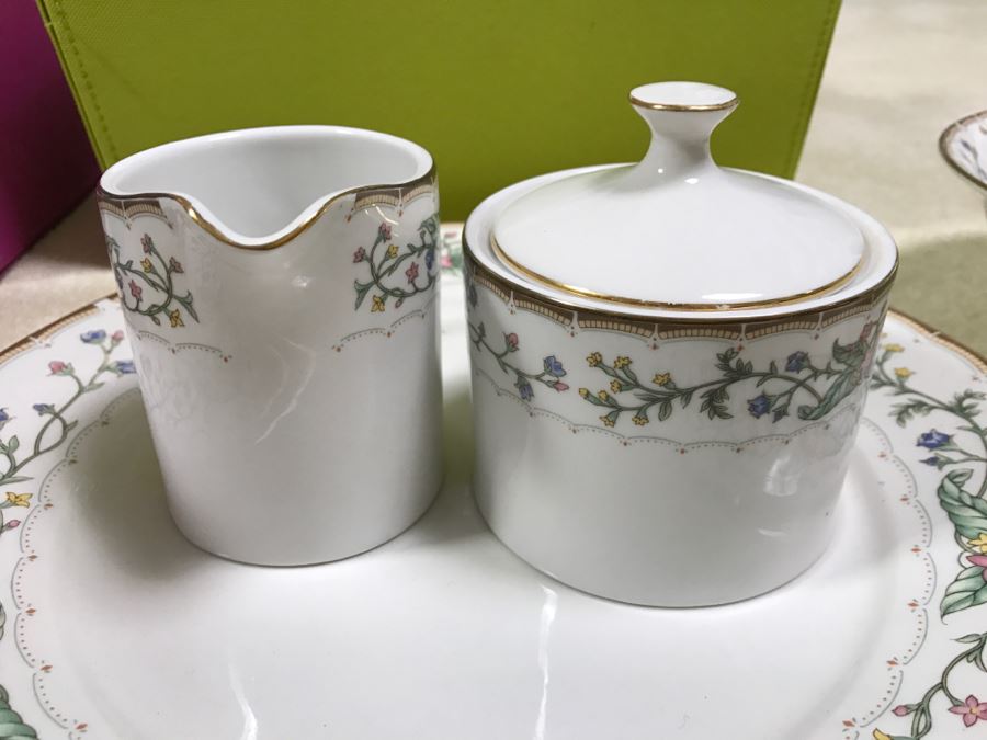 China Setting For 10 Farberware Fine China Wellesley Katherine Babanovsky Plus Creamer Sugar Large Bowls - See Photos [Photo 13]