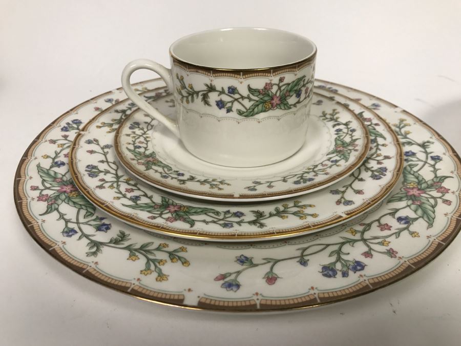 China Setting For 10 Farberware Fine China Wellesley Katherine ...