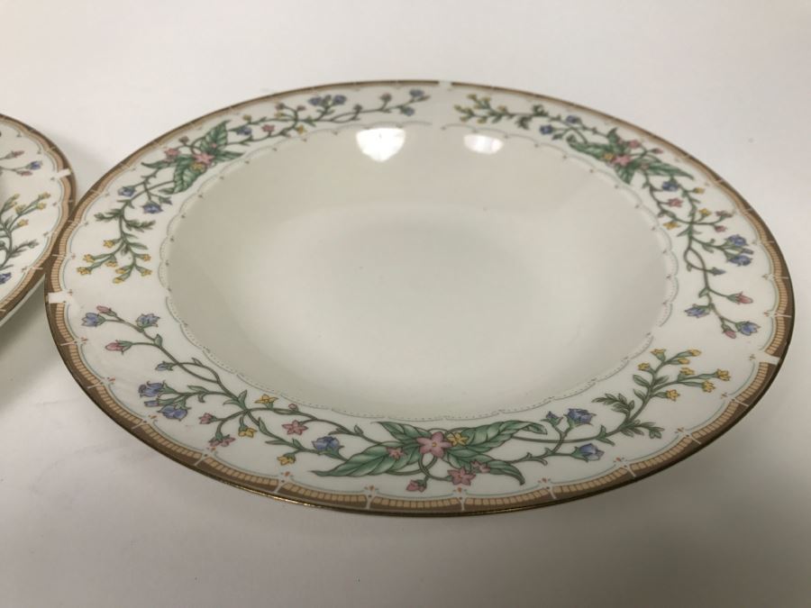 China Setting For 10 Farberware Fine China Wellesley Katherine Babanovsky Plus Creamer Sugar Large Bowls - See Photos [Photo 6]