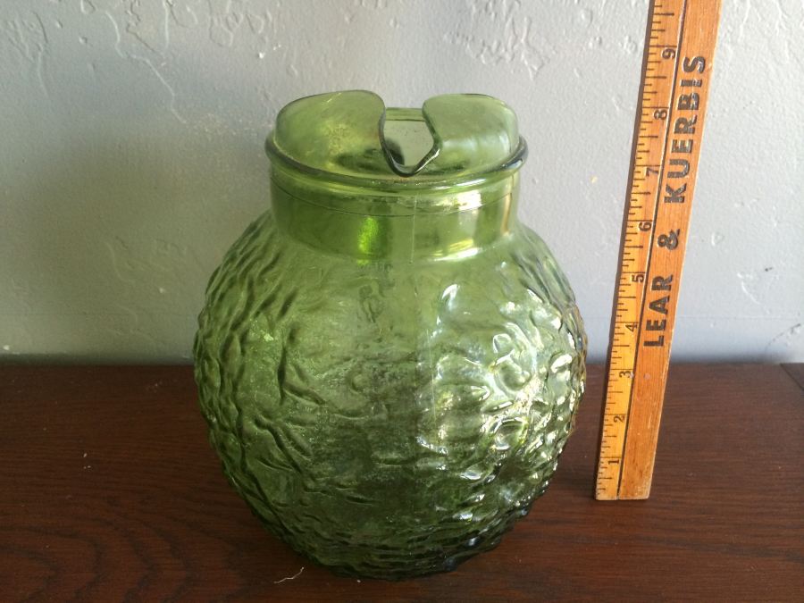 Green Glass Pitcher [Photo 2]