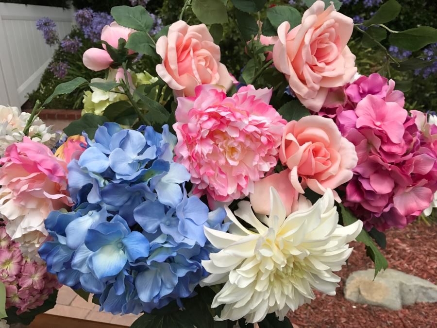 Pair Of Artificial Flower Displays With Vases Filled With Shells And Polished Glass [Photo 4]