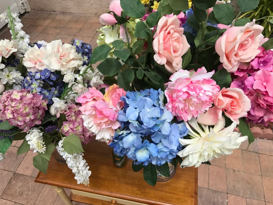 Pair Of Artificial Flower Displays With Vases Filled With Shells And Polished Glass [Photo 5]