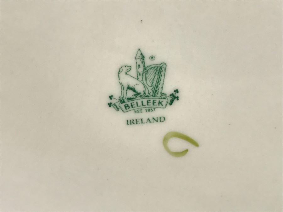 Pair Of Belleek Ireland Vases [Photo 10]