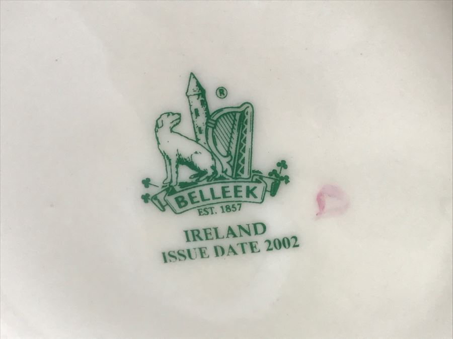 Pair Of Belleek Ireland Vases [Photo 9]