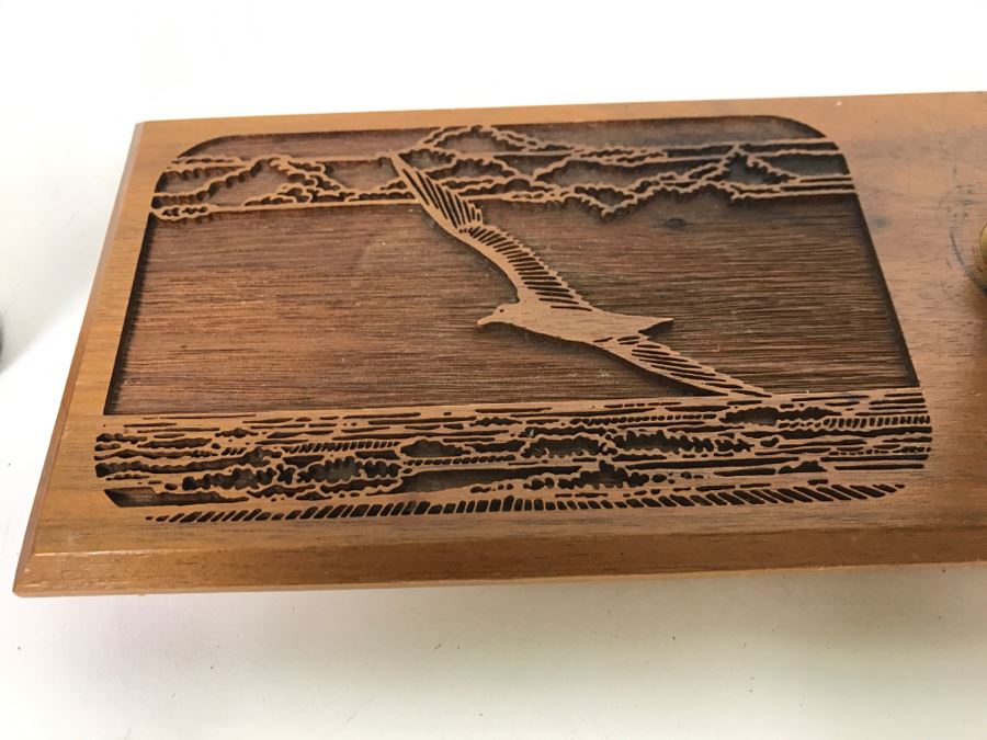 Walnut Seagull Pen Holder With Pen And Custom Walnut Wooden Box [Photo 6]