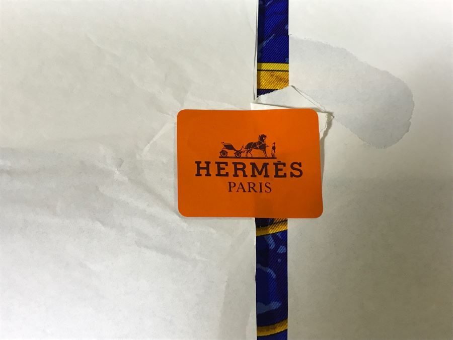 Hermès Silk Scarf 'Carpe Diem' With Box Hermes  [Photo 9]