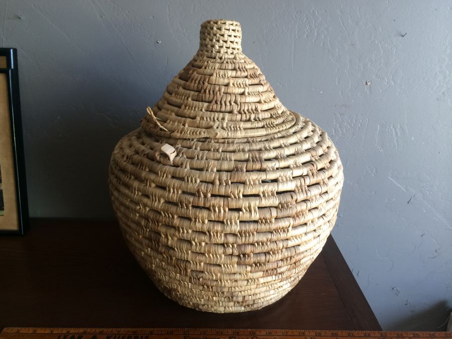 Wooven Basket with Lid