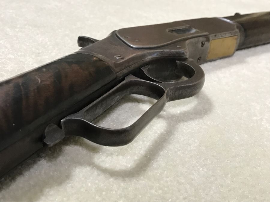 Antique Winchester Repeating Arms New Haven Conn Model 1873 32 W.C.F. Lever Action Rifle Octagonal Barrel 'The Gun that Won the West' With Provenance - 24' Barrell Length - SN 424027B [Photo 40]