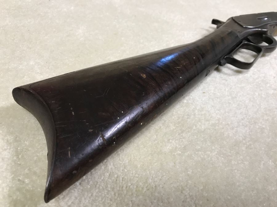 Antique Winchester Repeating Arms New Haven Conn Model 1873 32 W.C.F. Lever Action Rifle Octagonal Barrel 'The Gun that Won the West' With Provenance - 24' Barrell Length - SN 424027B [Photo 3]