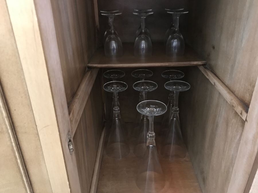 (7) Champagne Stemware Glasses And (6) Stemware Glasses [Photo 2]