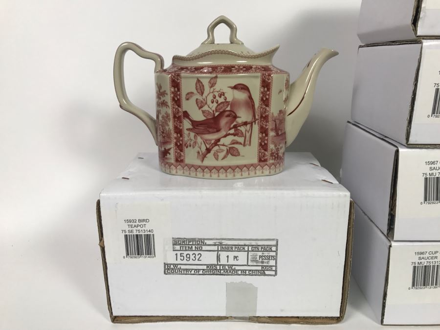 New Contemporary Bird Teapot With (4) Cup & Saucer Sets [Photo 2]