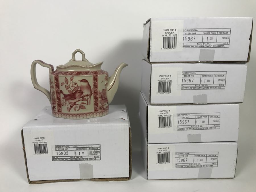 New Contemporary Bird Teapot With (4) Cup & Saucer Sets [Photo 1]