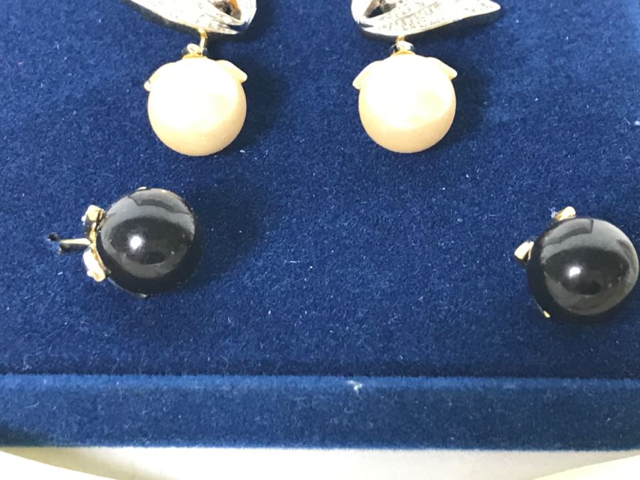 (2) Pairs Of Camrose & Kross Reproduction Jewelry Worn By Jacqueline Kennedy With Certificates Of Authenticity [Photo 5]