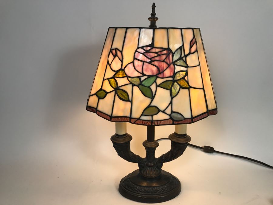 Stained Glass Table Lamp [Photo 1]