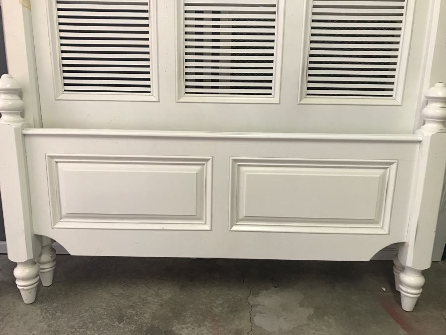 Double Size White Headboard And Footboard With Rails [Photo 3]