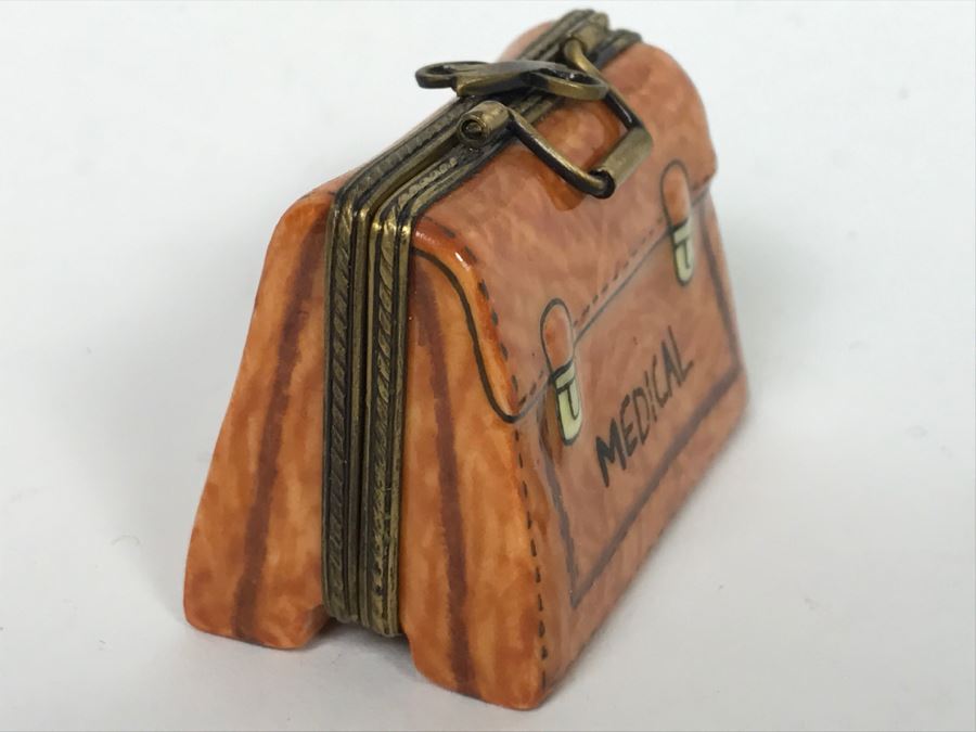 Limoges France Medical Bag Figurine Trinket Box [Photo 5]