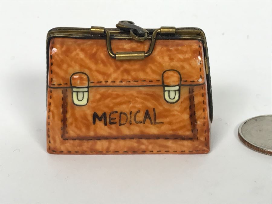 Limoges France Medical Bag Figurine Trinket Box [Photo 1]