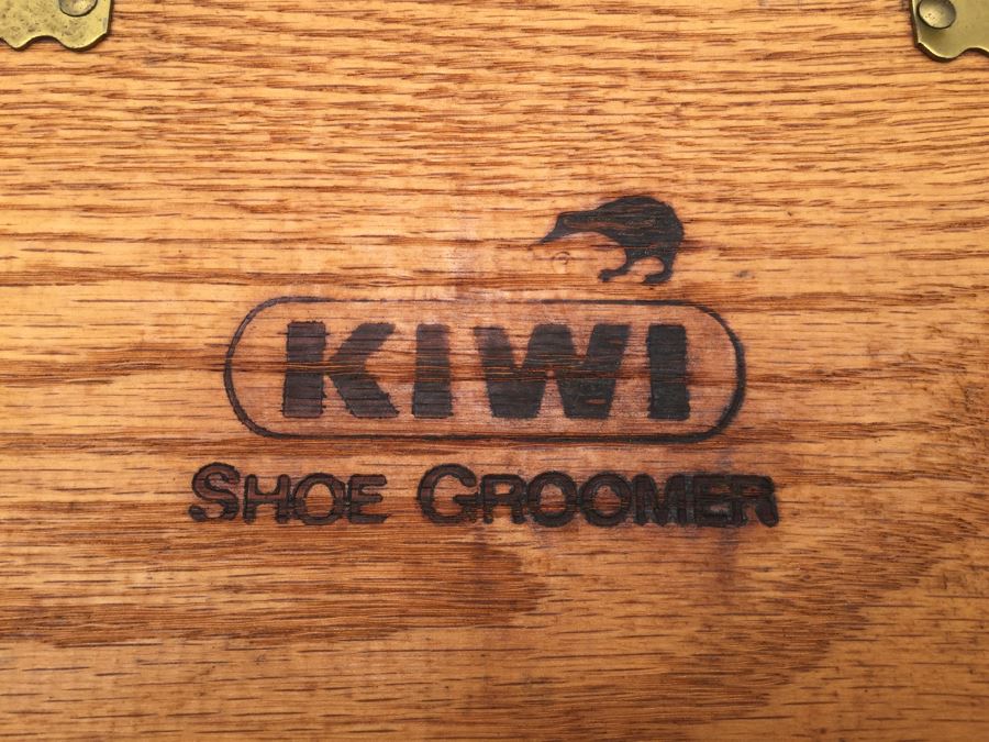 KIWI Shoe Groomer With Brushes [Photo 2]