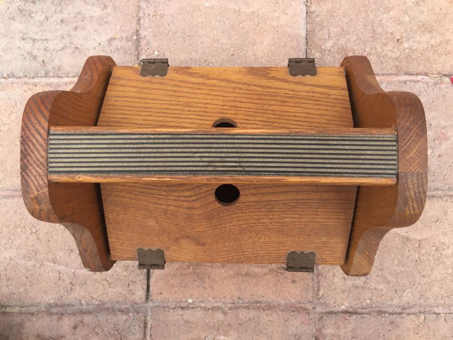 KIWI Shoe Groomer With Brushes [Photo 3]