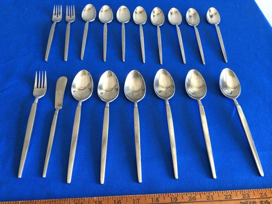 18-Piece Stainless Japan ASTRO Flatware