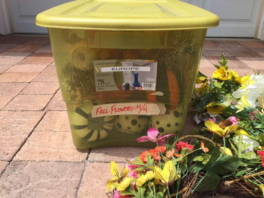 Huge Fall Decoration Lot With (2) Bins Filled With Home Decor, Artificial Flowers, Wreaths [Photo 5]