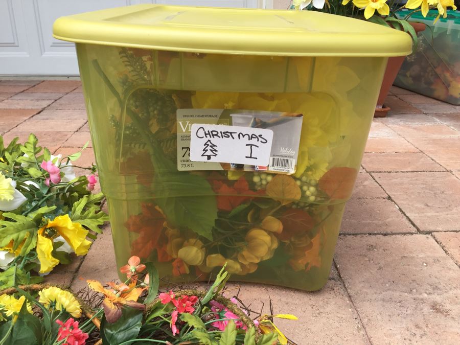 Huge Fall Decoration Lot With (2) Bins Filled With Home Decor, Artificial Flowers, Wreaths [Photo 7]
