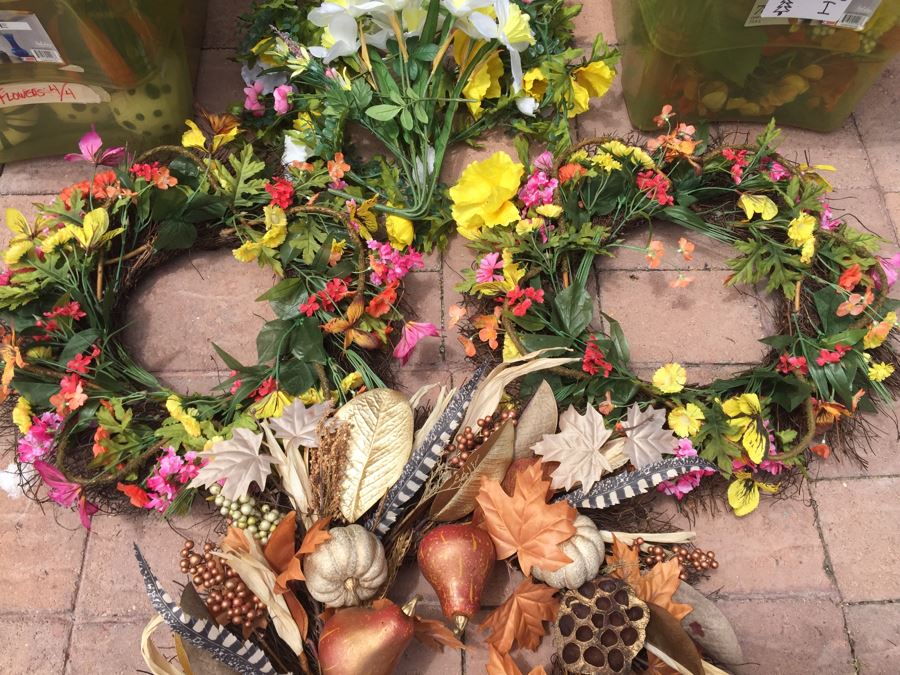 Huge Fall Decoration Lot With (2) Bins Filled With Home Decor, Artificial Flowers, Wreaths [Photo 3]