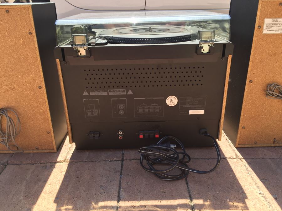 TOSHIBA Stereo Unit With Record Player, Tuner, Double Cassette, Speakers [Photo 7]