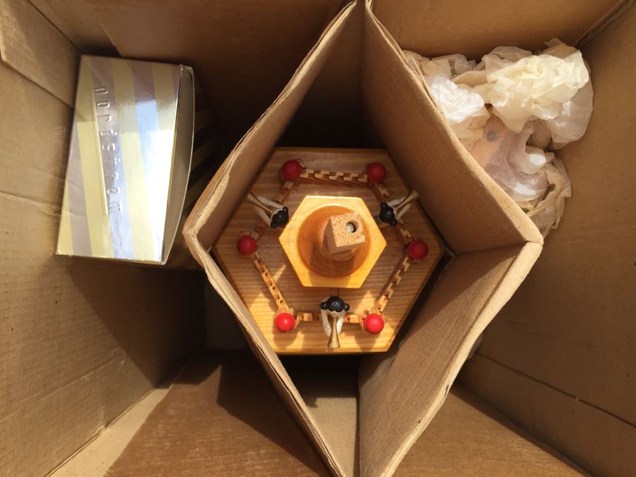 24' 4 Tier Wood Pyramid With Box [Photo 4]