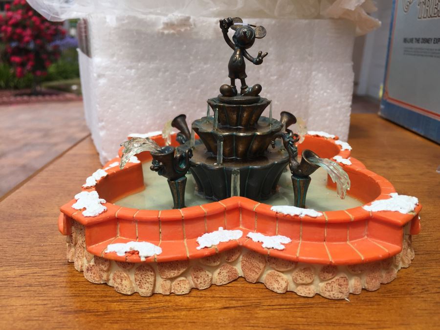 Pair Of DISNEY Decorations And Jim Shore Decoration [Photo 2]