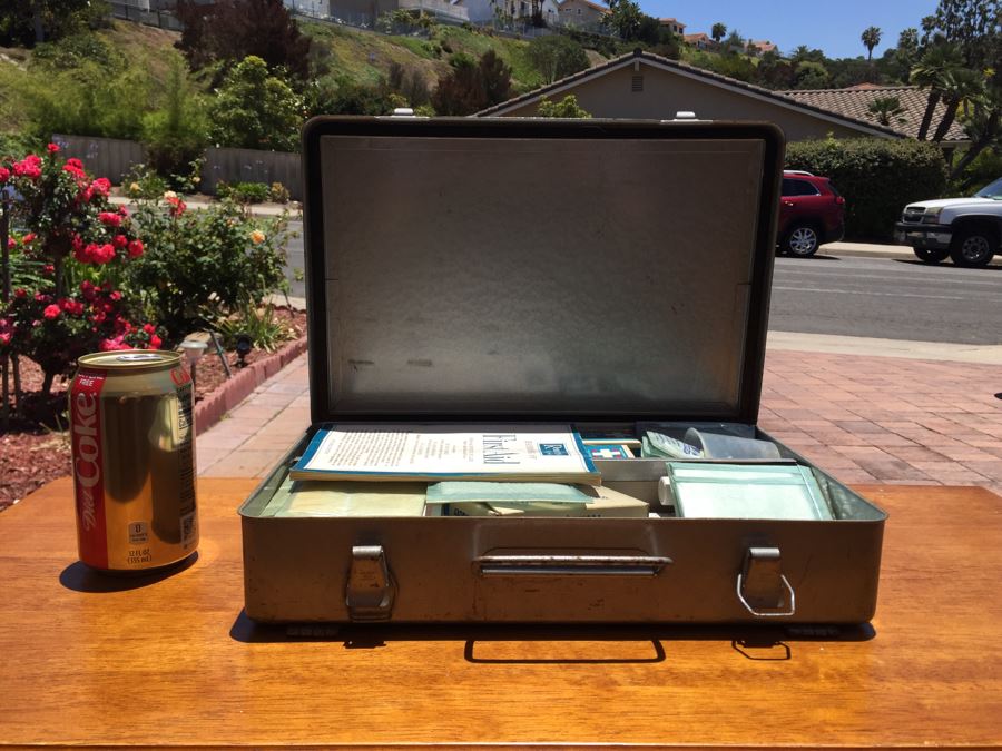 Vintage Metal First Aid Kit With Supplies [Photo 3]
