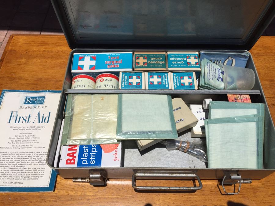 Vintage Metal First Aid Kit With Supplies [Photo 2]