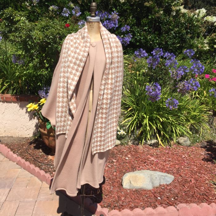 Linda Dano One Size Fits All Sweater With Scarf [Photo 2]