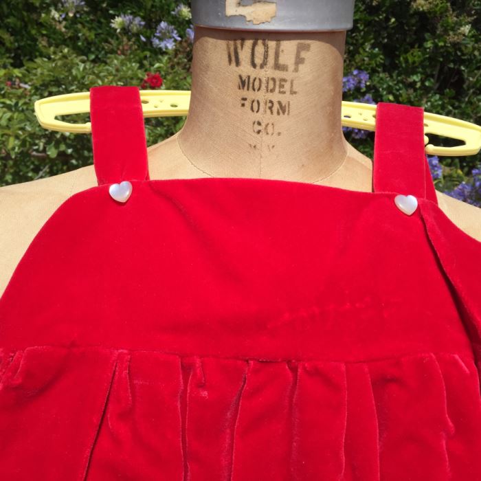 Girls Red Velvet Dress [Photo 3]