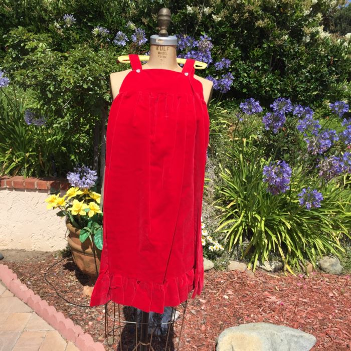 Girls Red Velvet Dress [Photo 2]