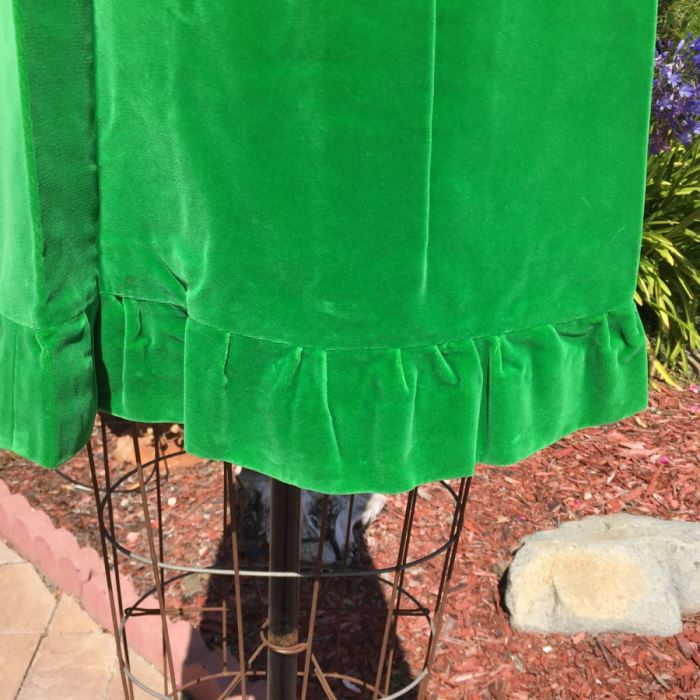 Girls Green Velvet Dress [Photo 3]