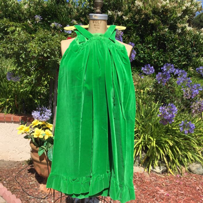Girls Green Velvet Dress [Photo 4]