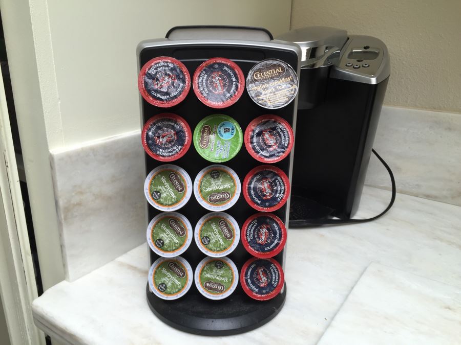 Keurig Coffee Maker With Keurig Cup Holder And Cups [Photo 6]