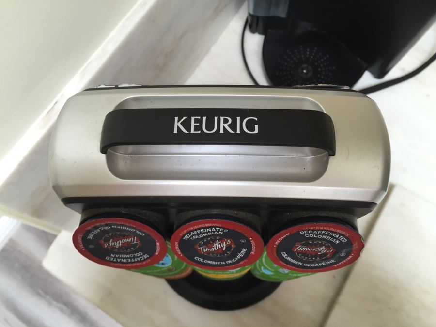 Keurig Coffee Maker With Keurig Cup Holder And Cups [Photo 7]