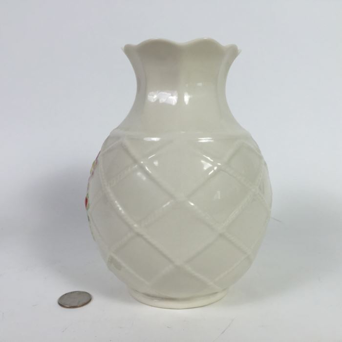 Belleek Ireland Vase [Photo 2]
